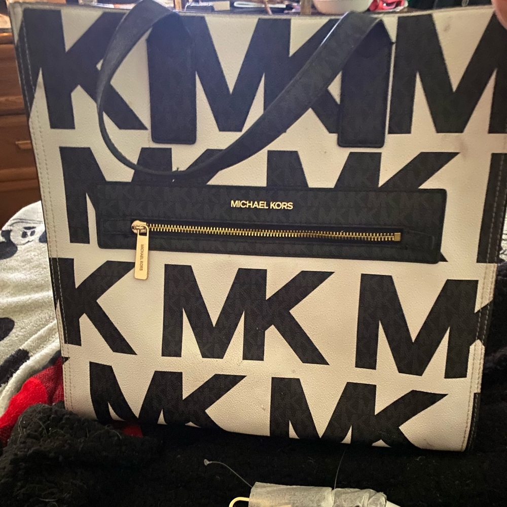 MK Kenley Tote Large